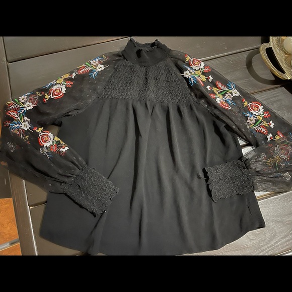 Tops - Womens floral sheer longsleeve blouse medium